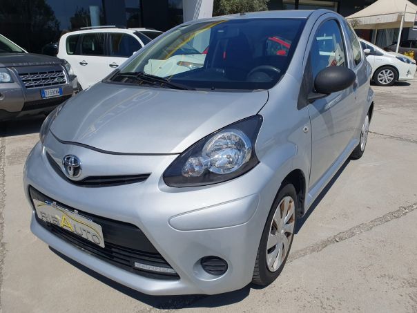 TOYOTA AYGO 1.0 VVT-i 69 CV 3 porte CONNECT OK NEOPATENTATO