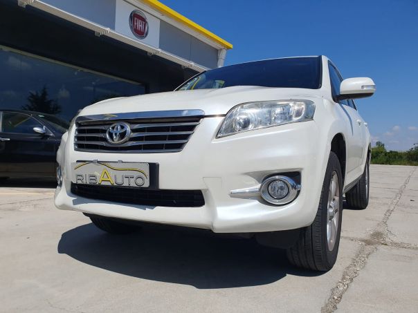 TOYOTA RAV4 Crossover 2.2 D-4D 150 CV DPF Exclusive