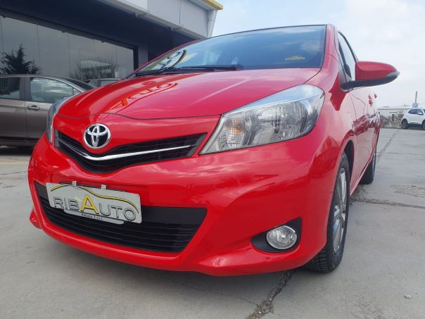 TOYOTA YARIS 1.4 D-4D 5 porte Lounge UNICO PROPRIETARIO